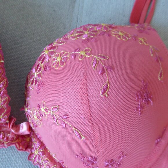 Ambrielle Coral Pink Floral Bra 36A Wired and Push Up Great Condition - Picture 2 of 4